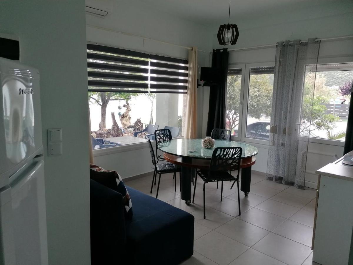 Step To The Sea Apartment Nea Karvali Luaran gambar